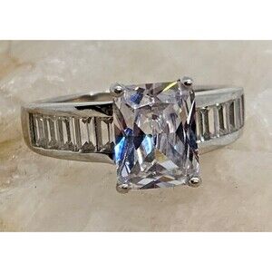 FZN 925 China Cubic Zirconia CZ Baguette Ring Size 8 Sterling 925 Silver 2.6g‎